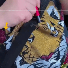 MiniMart™ – Martillo de Seguridad 2 en 1 para Coche “Rompe cristales y corta cinturones en segundos”